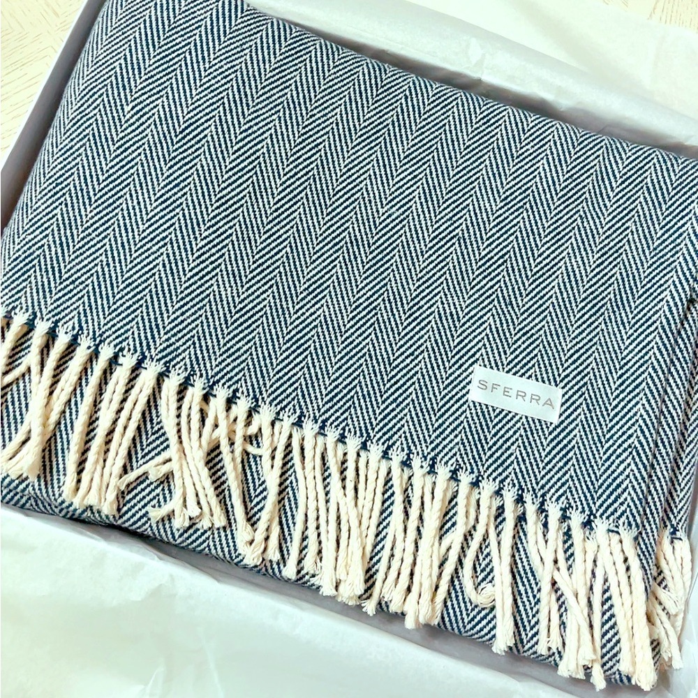 SFERRA Celine Herringbone Throw